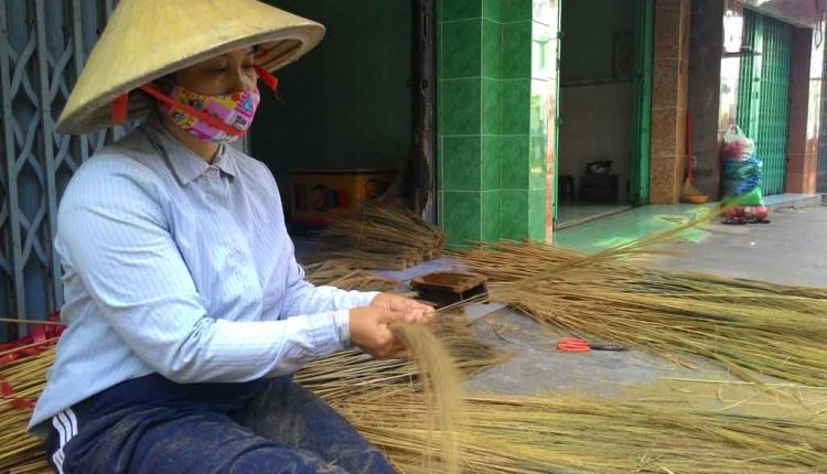 làm chổi đót 2
