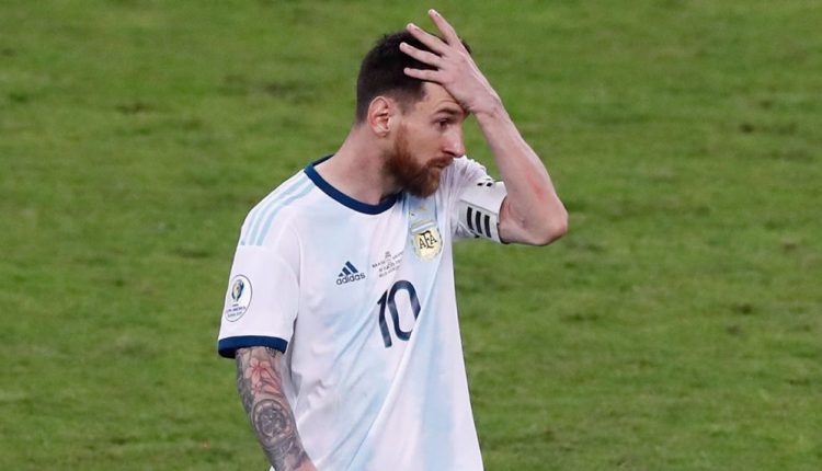 Messi bị treo giò ba tháng, phạt 50.000 USD