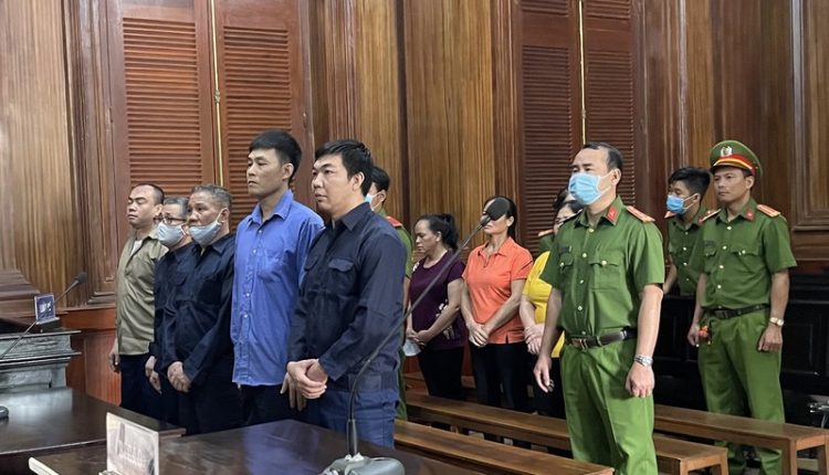 8 bị cáo 3