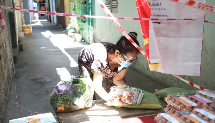 Phuong-11-quan-Tan-Binh-Tiep-tuc-lan-toa-yeu-thuong-trong-mua-dich-tinviettoday-vn-17
