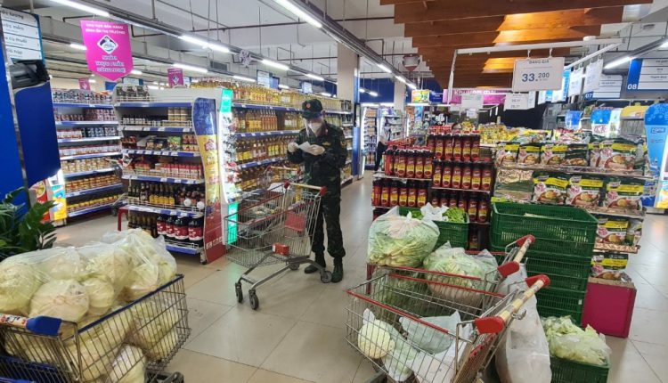 quan-8-quan-doi-“ganh-vac”-nhiem-vu-cham-lo-doi-song-nguoi-dan-day-lui-dai-dich-tin-viet-today-vn-14