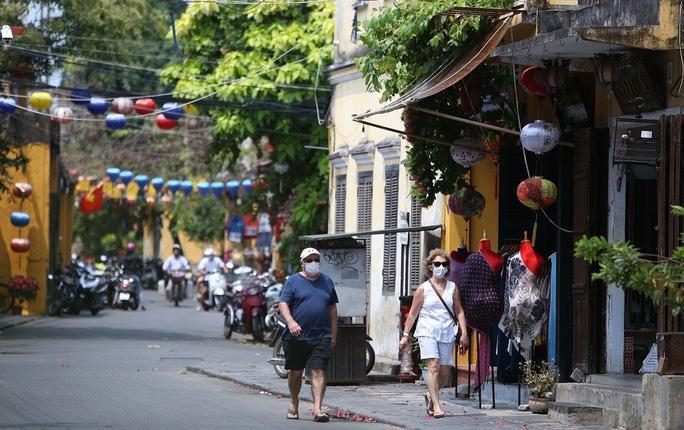 chinh-phu-dong-y-chu-truong-ve-lo-trinh-thi-diem-don-khach-du-lich-quoc-te-tin-viet-today-vn