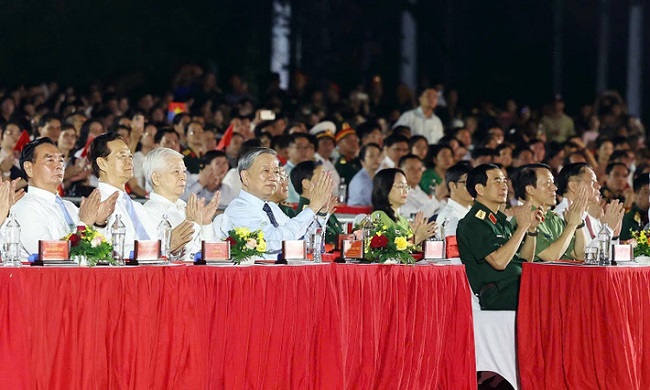 Đặc sắc chương trình nghệ thuật "Đất nước trọn niềm vui"