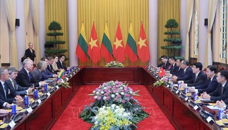 Chu-tich-nuoc-Luong-Cuong-hoi-dam-voi-Tong-thong-Litva-3