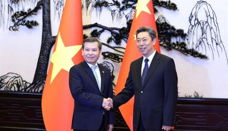 chanh-an-toa-an-nhan-dan-viet-nam-va-bi-thu-uy-ban-chinh-phap-trung-quoc