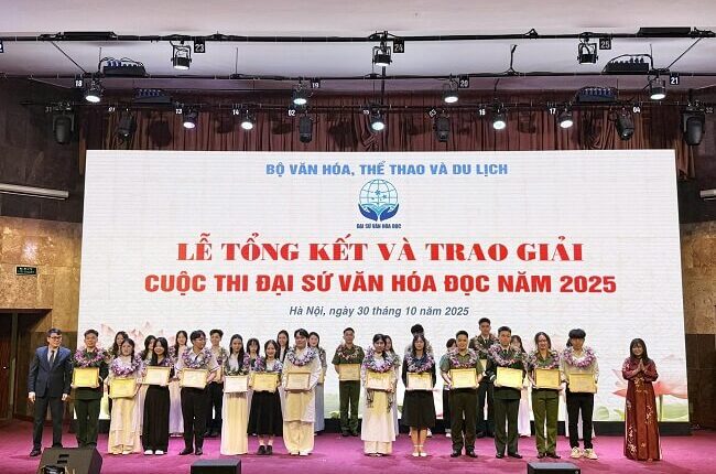 le-tong-ket-va-trao-giai-cuoc-thi-dai-su-van-hoa-doc-nam-2025-lan-toa-niem-dam-me-doc-sach-trong-the-he-tre-5