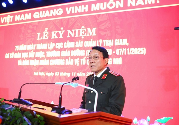 Cục Cảnh sát quản lý trại giam, cơ sở giáo dục bắt buộc, trường giáo dưỡng đón nhận Huân chương Bảo vệ Tổ quốc hạng Nhì Cục Cảnh sát quản lý trại giam, cơ sở giáo dục bắt buộc, trường giáo dưỡng đón nhận Huân chương Bảo vệ Tổ quốc hạng Nhì