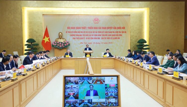 thu-tuong-quyet-liet-trien-khai-2-nghi-quyet-dot-pha-va-cach-mang-cua-quoc-hoi (1)