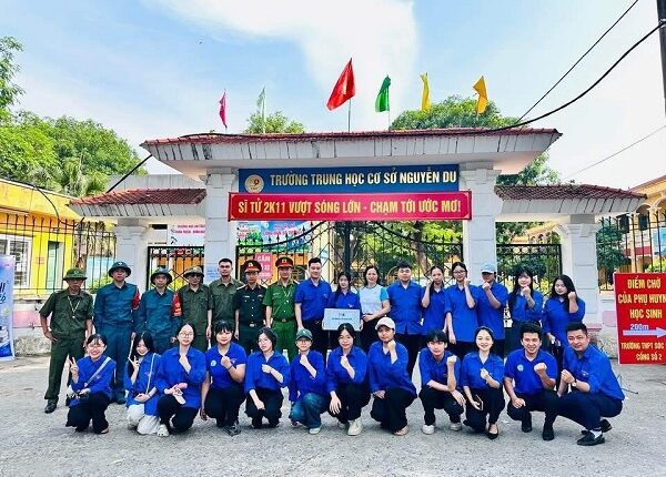 thanh-nien-tinh-nguyen-soc-son-san-sang-tiep-suc-mua-thi-nam-20261
