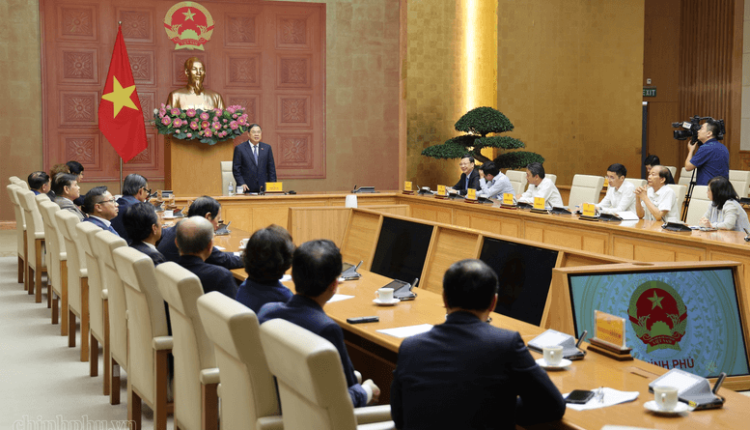 pho-thu-tuong-thuong-truc-pham-gia-tuc-de-nghi-doi-moi-tu-duy-quy-hoach-kien-tao-khong-gian-phat-trien-moi (1)