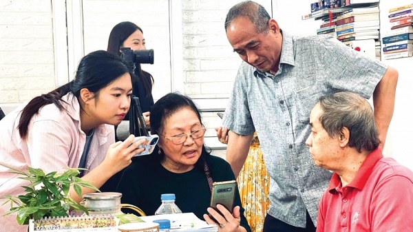 Bảo vệ nền tảng tư tưởng của Đảng - Người cao tuổi không ngoài cuộc Bảo vệ nền tảng tư tưởng của Đảng - Người cao tuổi không ngoài cuộc